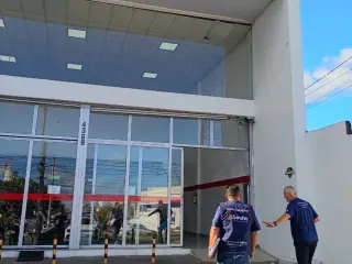 Fiscalização em uma concessionária