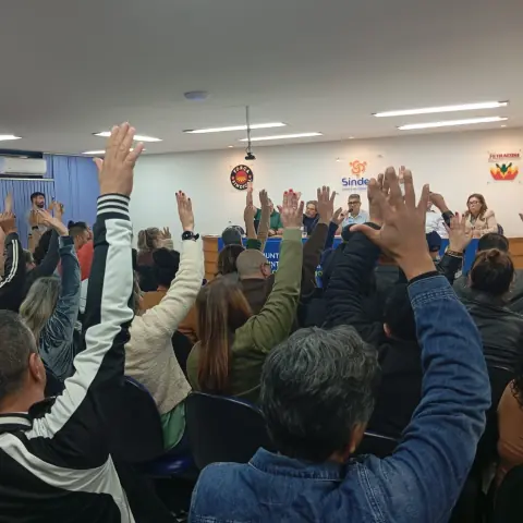 Participantes no auditório do sindicato